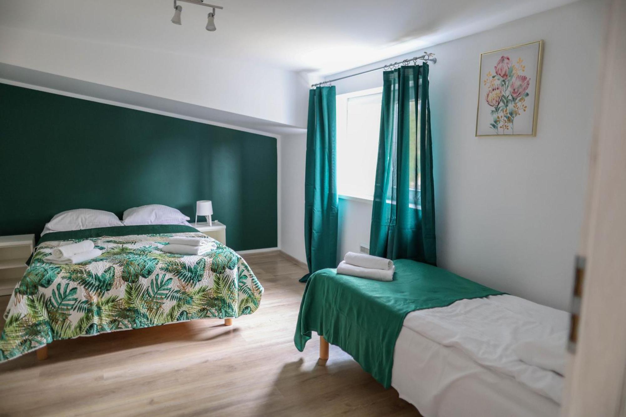 פודאובי Apartamenty Poddabek- Basen Kryty, Sauna, Animacje Dla Dzieci , Malpi Gaj, Baseny Na Dachu מראה חיצוני תמונה
